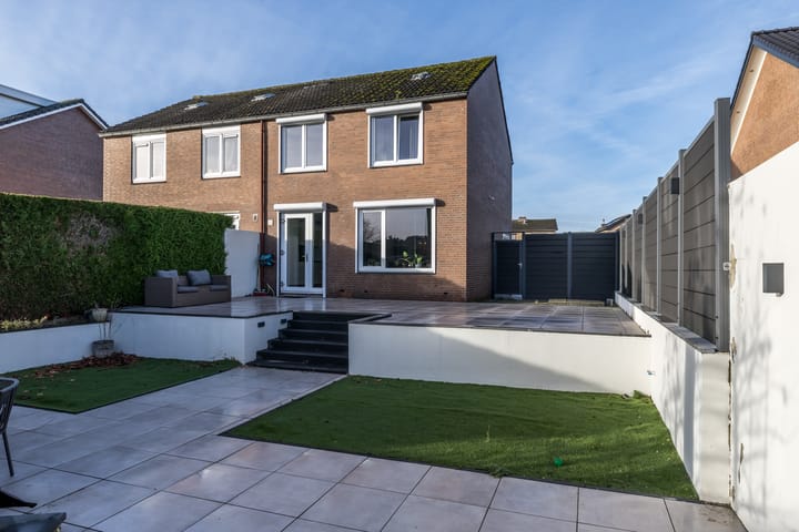 Photo 22 of Bostenstraat 48