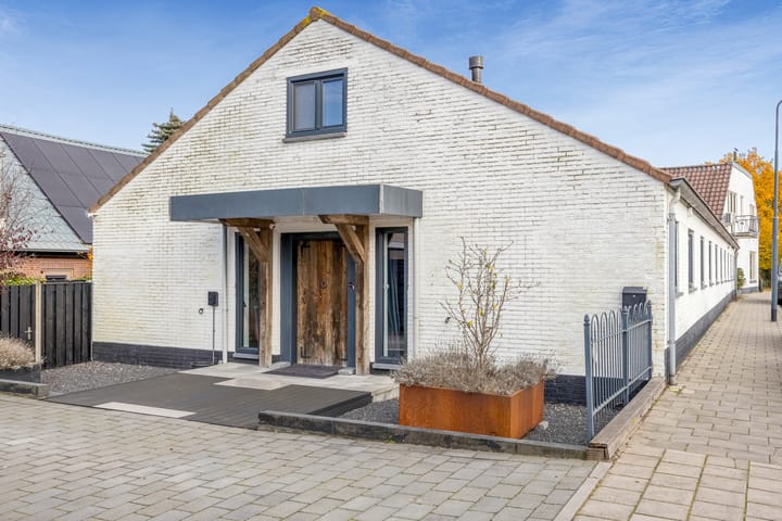 Photo 2 of Jacob van Ruysdaelstraat 2