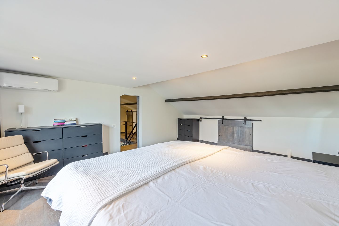 Foto 29 van Jacob van Ruysdaelstraat 2