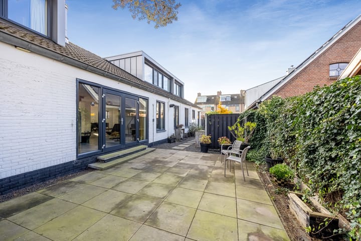 Foto 36 van Jacob van Ruysdaelstraat 2