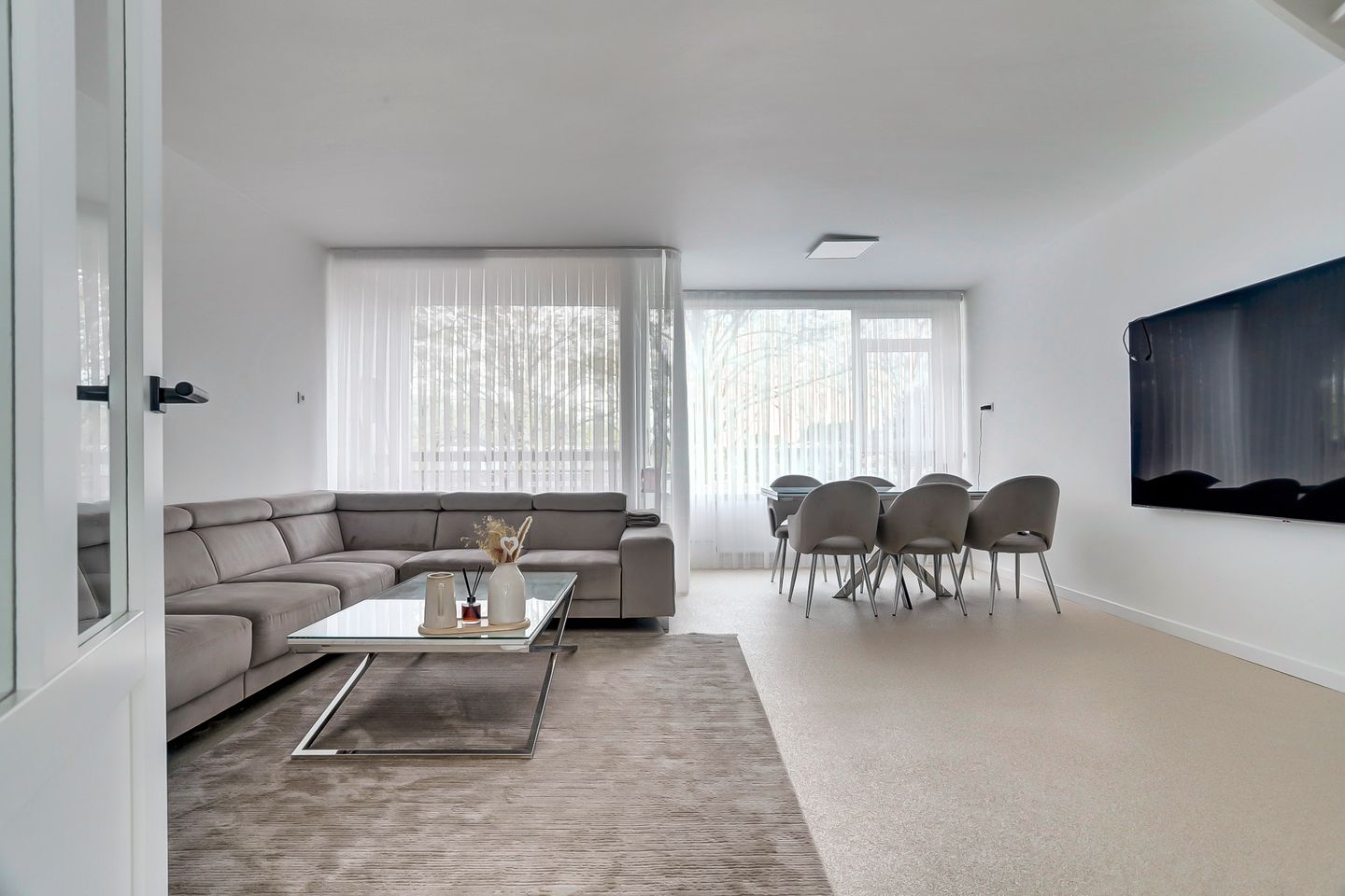 Photo 1 of Postelse Hoeflaan 32