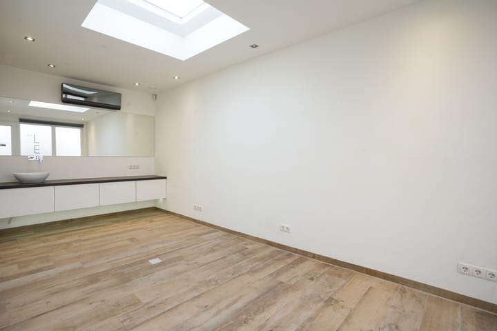 Photo 24 of Heimansstraat 19