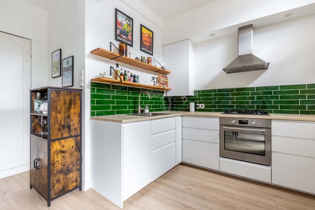 Photo 11 of Kennemerstraat 52-ZW