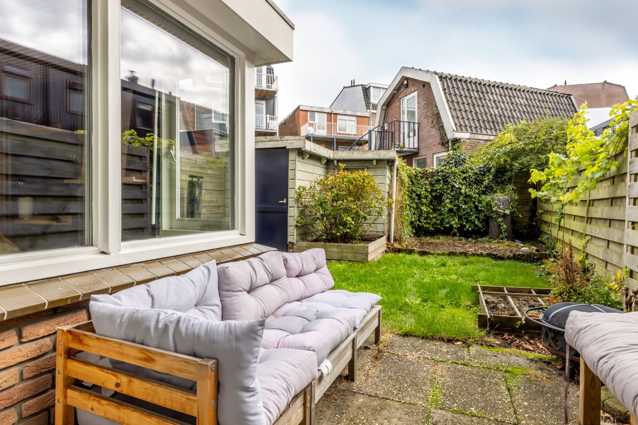 Photo 15 of Kennemerstraat 52-ZW