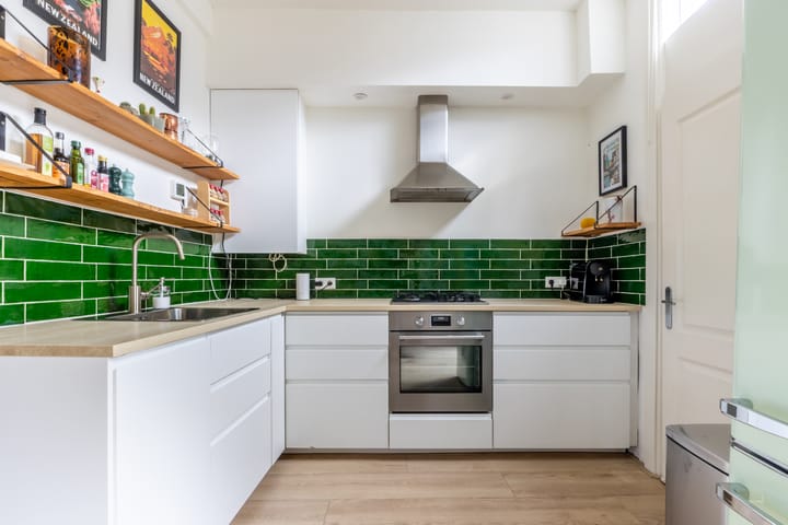 Photo 3 of Kennemerstraat 52-ZW