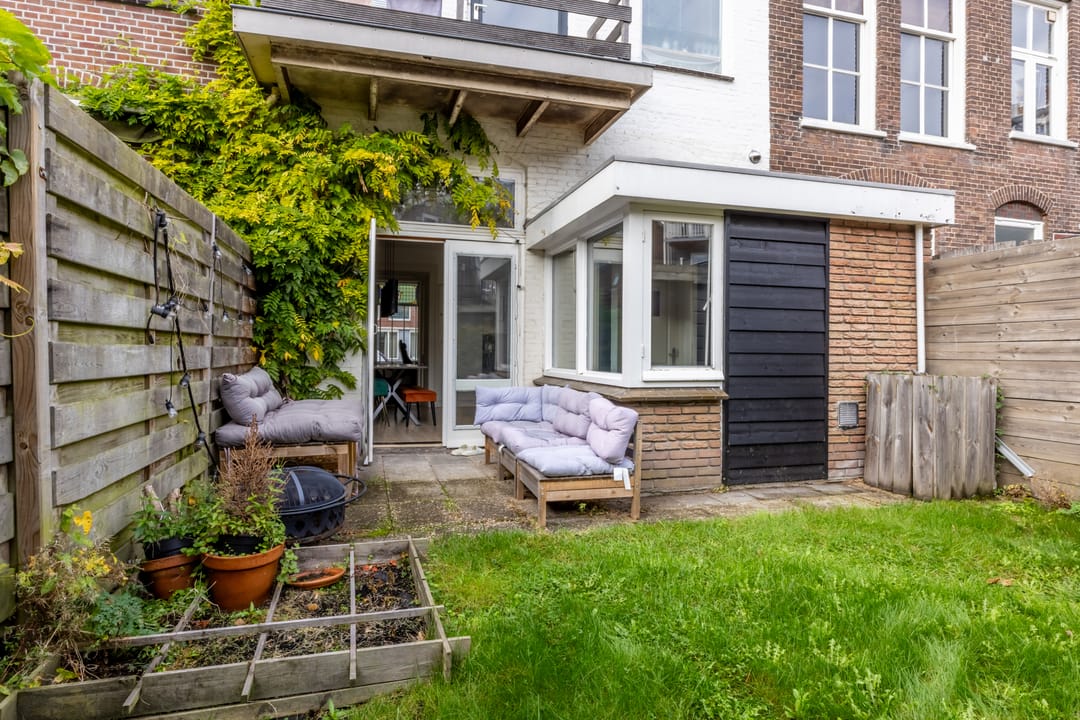 Photo 17 of Kennemerstraat 52-ZW