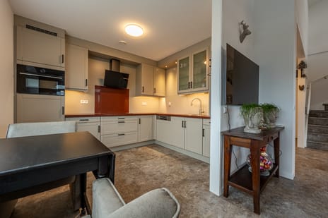 Dokter Kroesenring 42 tertiary image