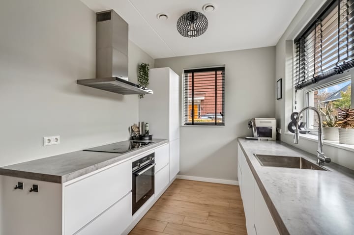 Photo 11 of Piet Romboutlaan 80