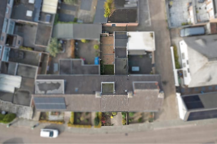 Photo 43 of Heistraat 4