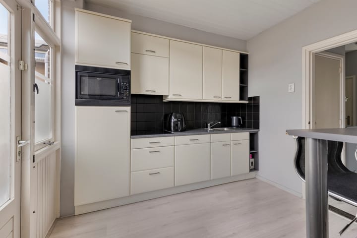 Photo 3 of Karmelietenstraat 2