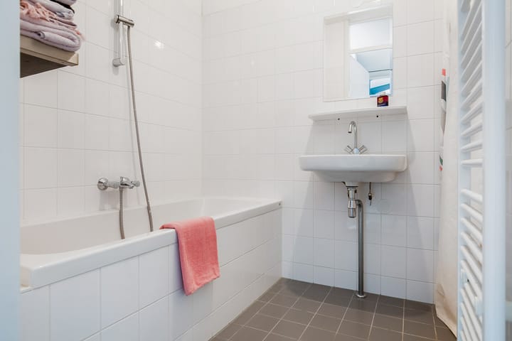 Photo 22 of Annie Boshof 6