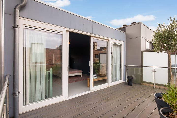 Photo 28 of Annie Boshof 6