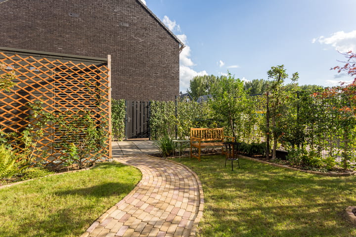 Photo 40 of Aleksandr Prochorovstraat 51