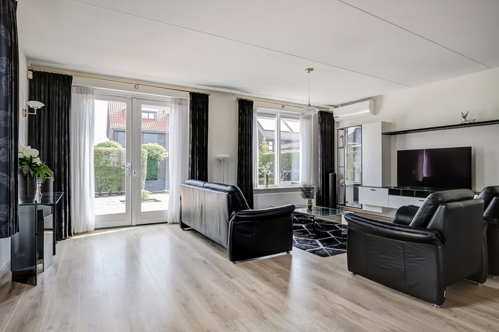 Photo 12 of Godfried Bomanshof 26