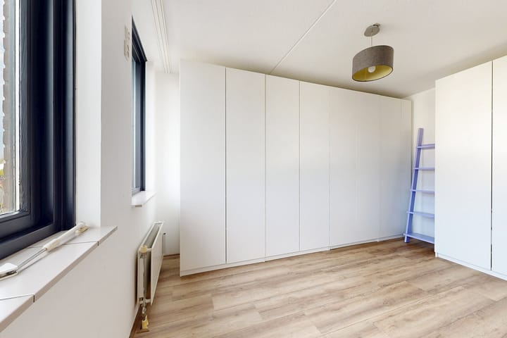 Photo 32 of Korenbloem 7