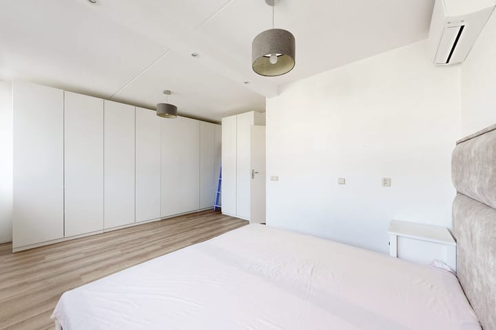 Photo 33 of Korenbloem 7