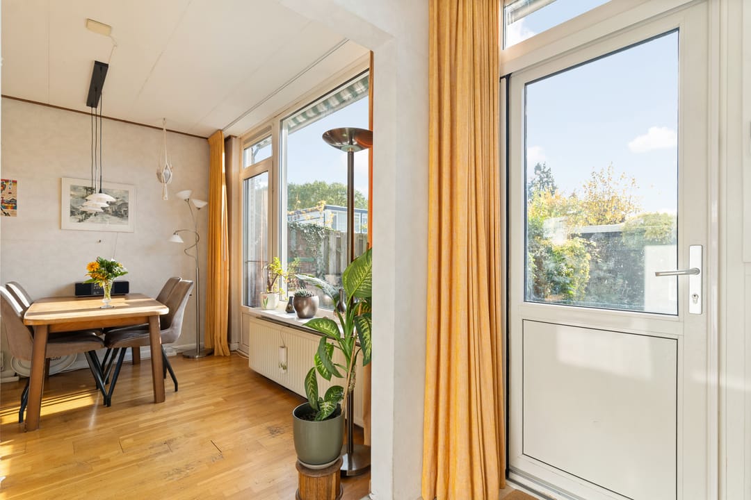 Foto 16 van Dr. Plesmanstraat 14