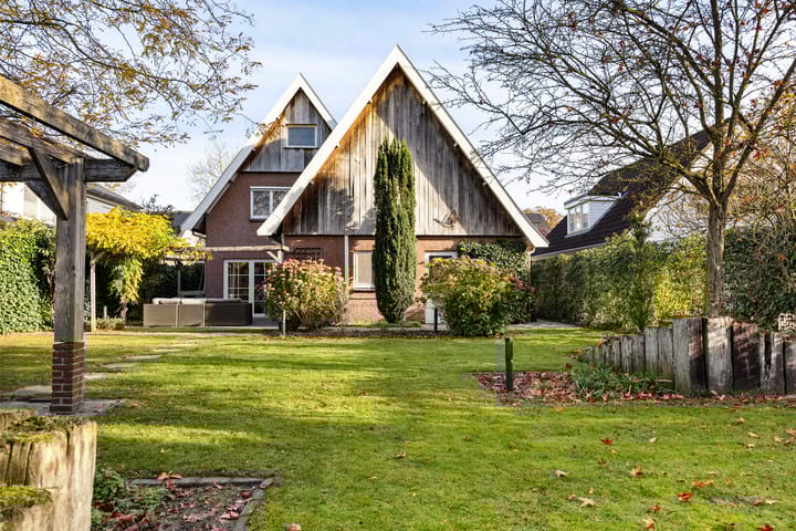 Photo 44 of Vincent van Goghlaan 88