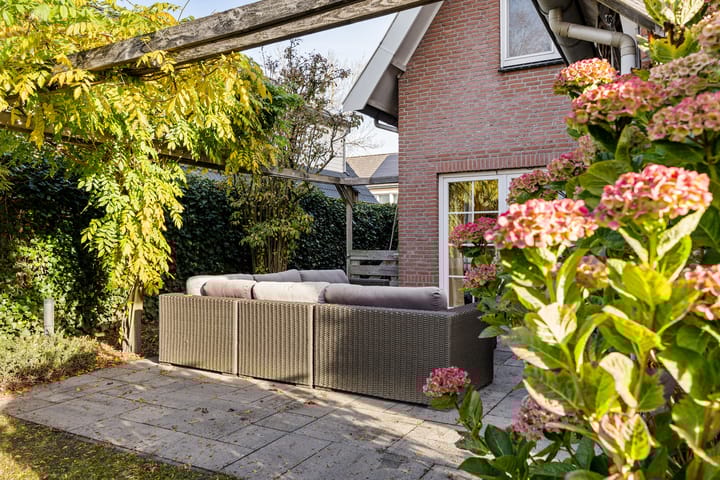 Photo 46 of Vincent van Goghlaan 88