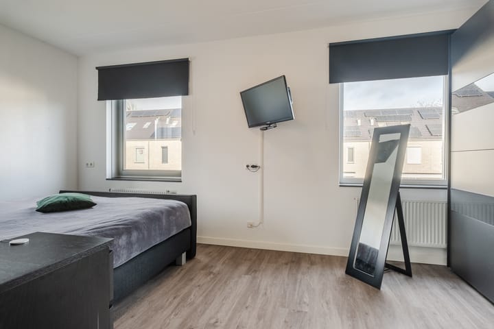 Photo 17 of Jan Heurkensstraat 8