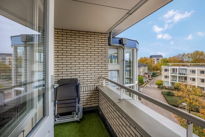 Photo 42 of Meester Linssenhof 25