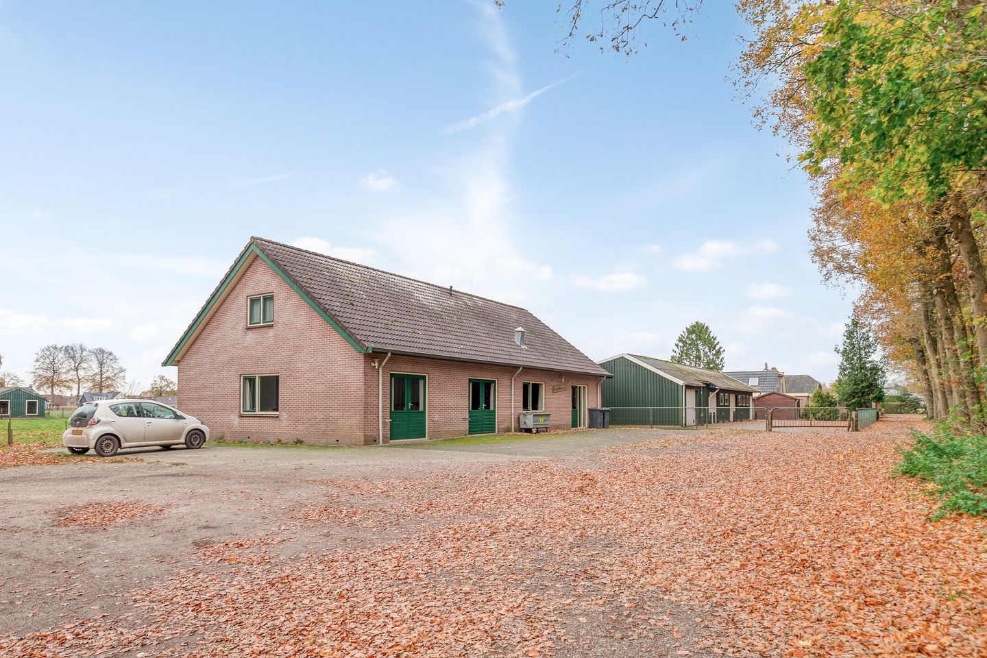 Bekijk foto 4 van Stuivezandsweg 6