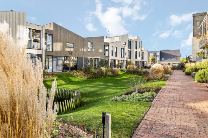 Photo 2 of Rita Reyshof 4