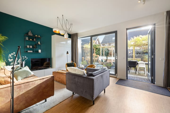 Photo 4 of Rita Reyshof 4