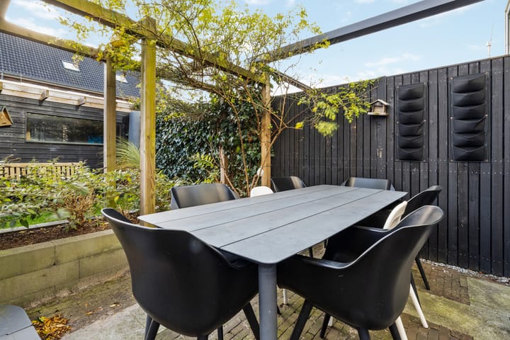 Photo 16 of Rita Reyshof 4