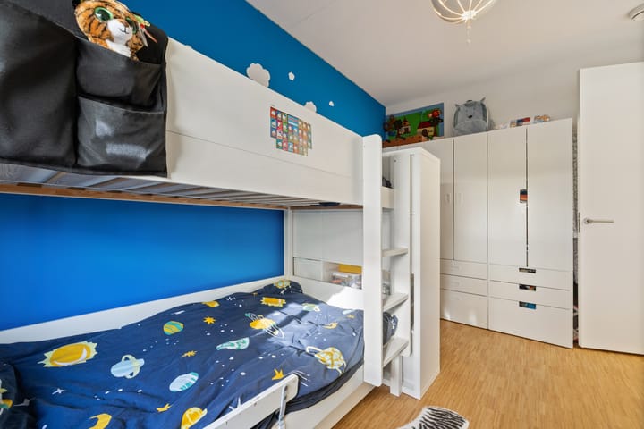 Photo 22 of Rita Reyshof 4