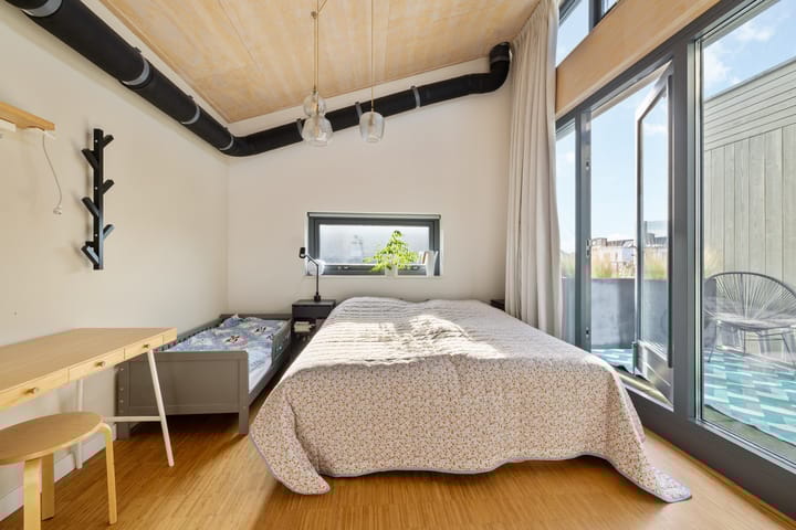 Photo 29 of Rita Reyshof 4