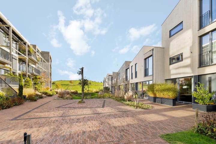 Photo 40 of Rita Reyshof 4