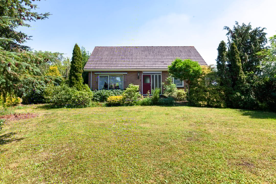 Foto 1 van Warmoeskade 7