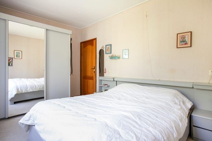 Foto 11 van Warmoeskade 7