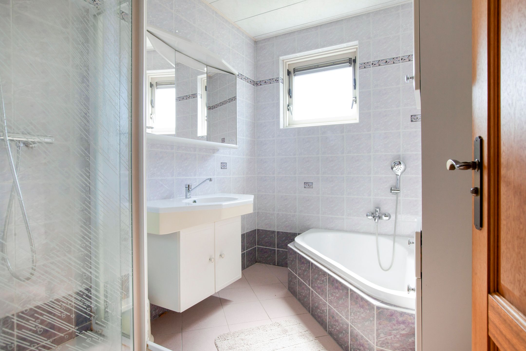 Foto 12 van Warmoeskade 7