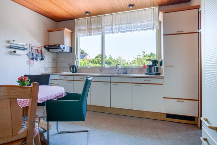 Foto 13 van Warmoeskade 7