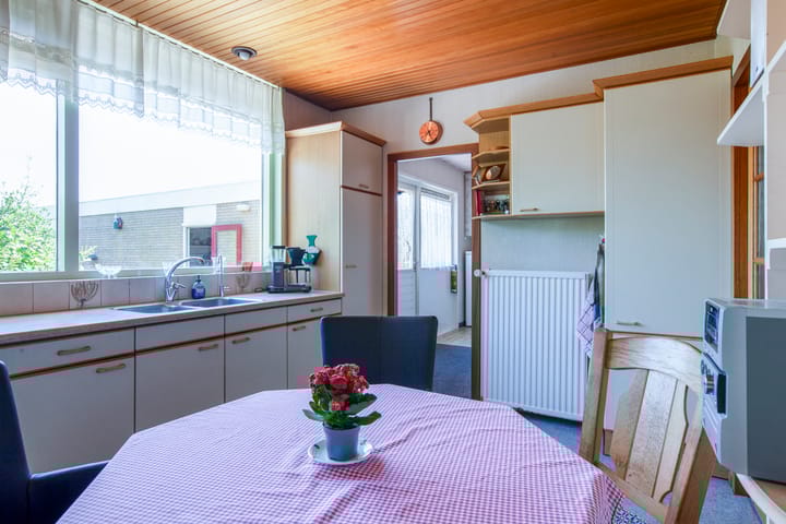 Foto 15 van Warmoeskade 7