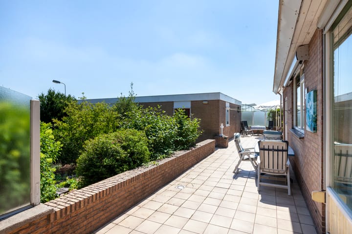 Foto 28 van Warmoeskade 7