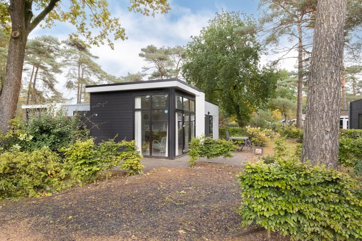 Photo 2 of Vijverlaan 1-HV09