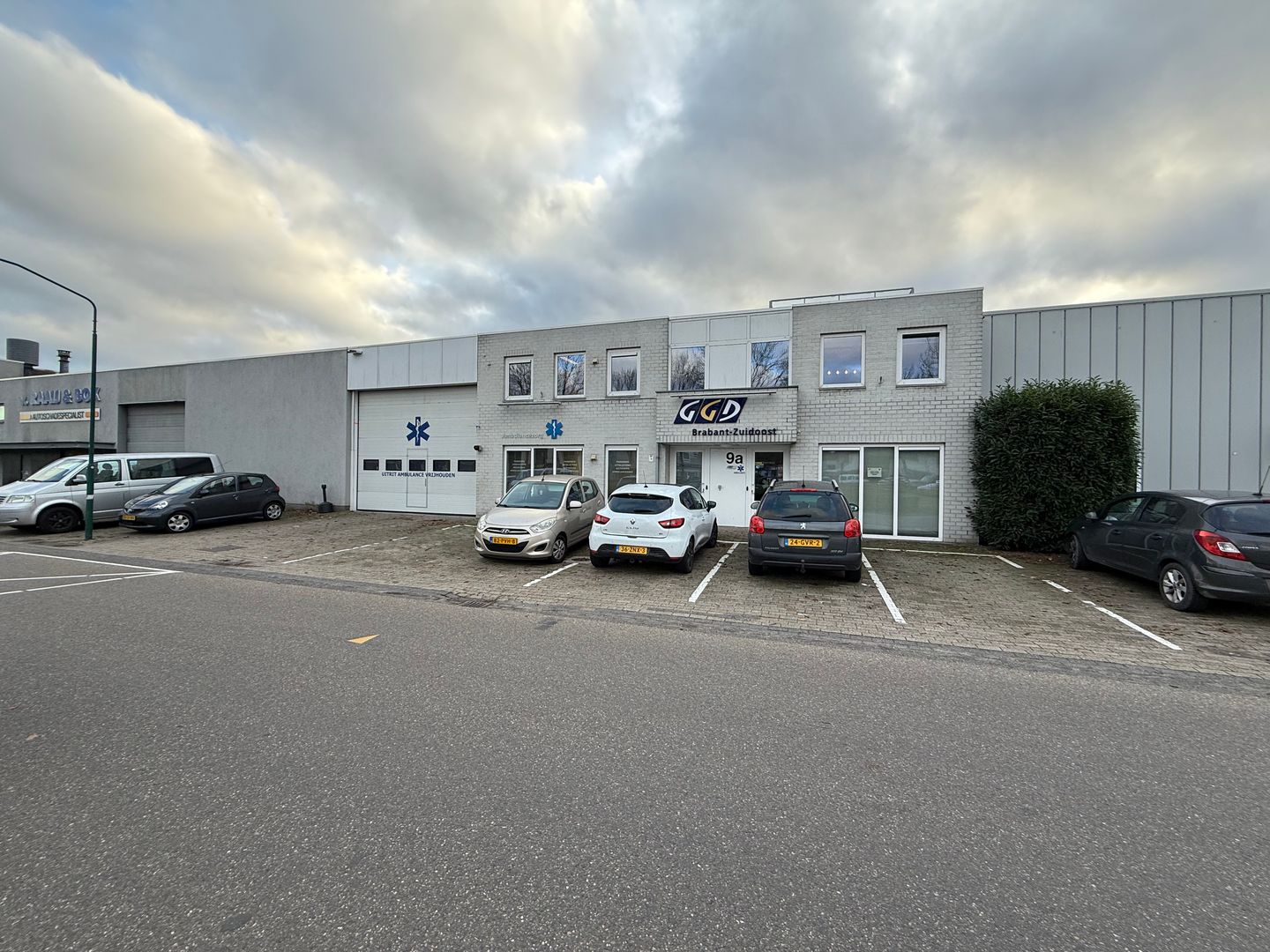 Bekijk foto 1 van Kerver 9-a