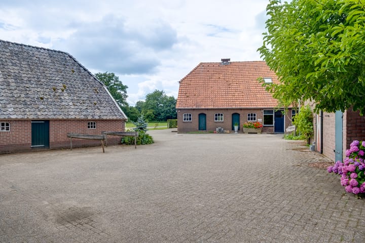 Foto 33 van Needse Tolweg 25