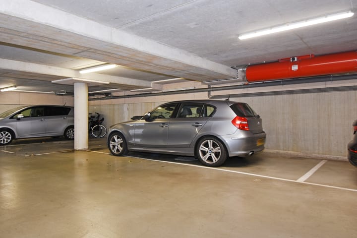 Photo 4 of Bilderdijkstraat 9-A