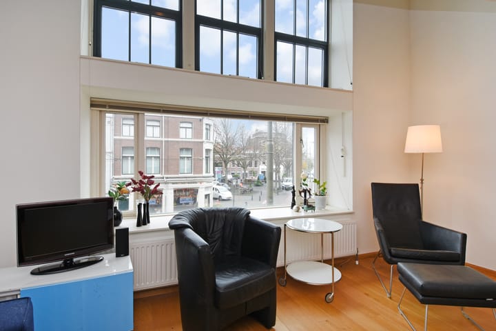 Photo 10 of Bilderdijkstraat 9-A
