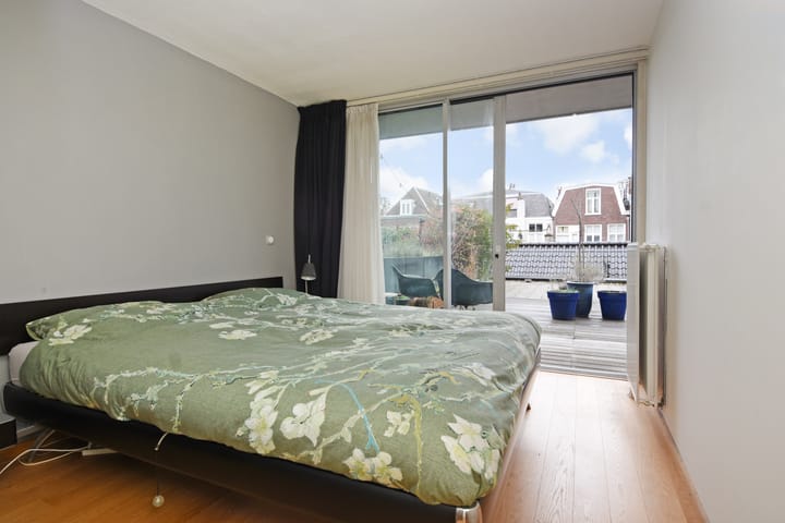 Photo 37 of Bilderdijkstraat 9-A