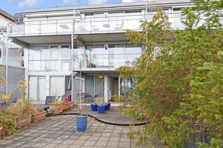 Photo 47 of Bilderdijkstraat 9-A