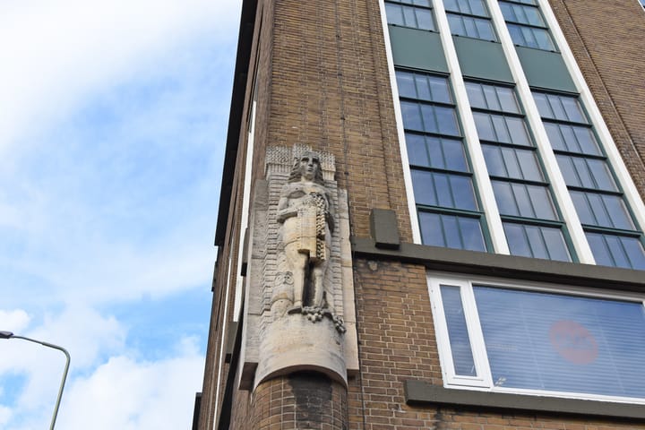 Photo 52 of Bilderdijkstraat 9-A