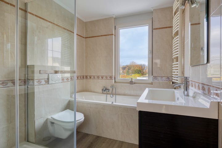 Foto 28 van Aanschot 110