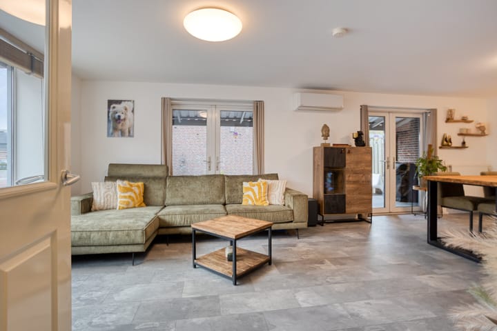 Photo 7 of Nassaustraat 1