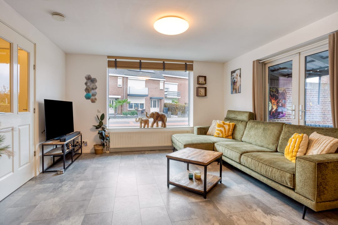 Photo 8 of Nassaustraat 1