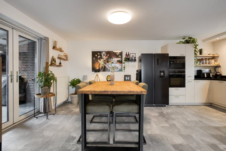 Photo 11 of Nassaustraat 1